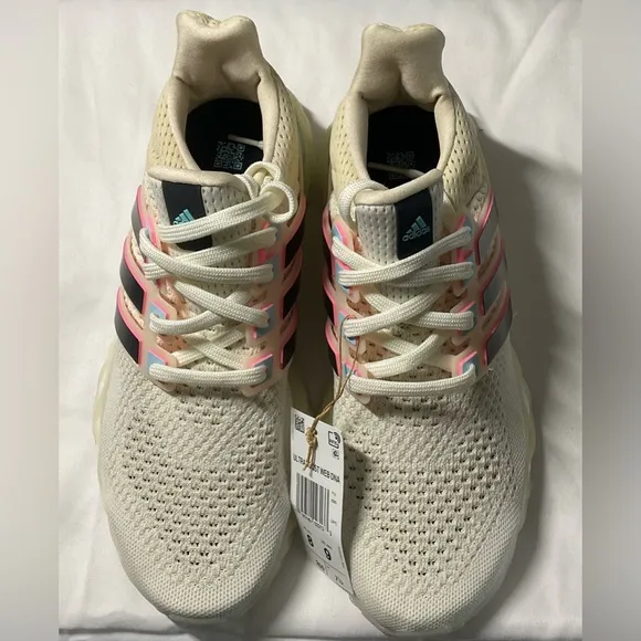 NWT Adidas Women’s Ultraboost Web DNA Sneaker