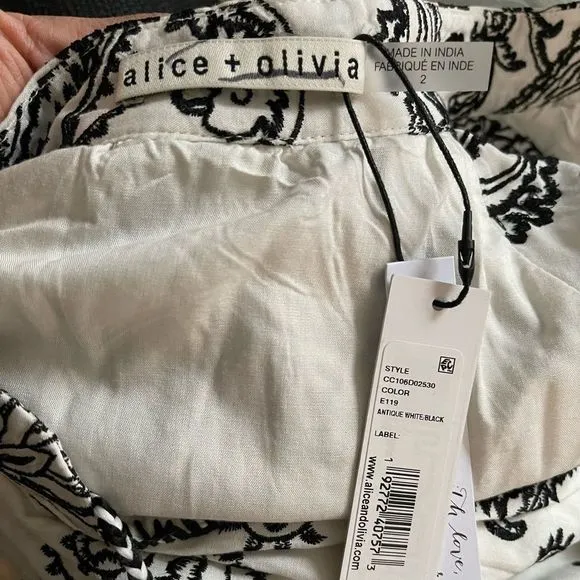 NWT Alice   Olivia Lilian Embroidered Mini Dress