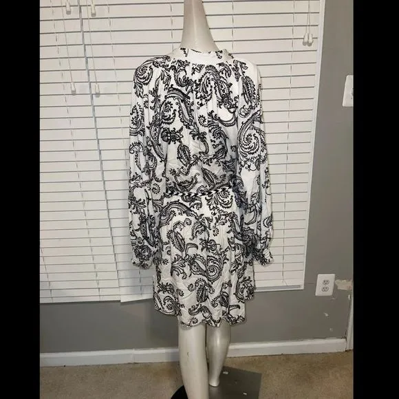 NWT Alice   Olivia Lilian Embroidered Mini Dress