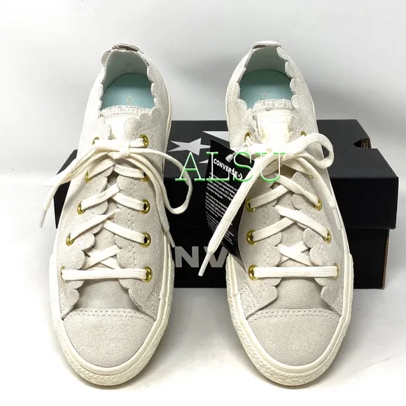 NWT Converse Ctas Low Top Scalloped Suede Egret Cream Girls Size 2