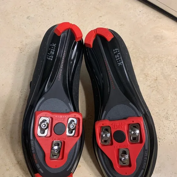NWT fizik men’s cycling / racing/ spinning shoes 🚵‍♀️