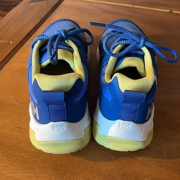 NWT HELLY HANSEN Trekking / Hiking /running shoes blue and yellow women's 7
