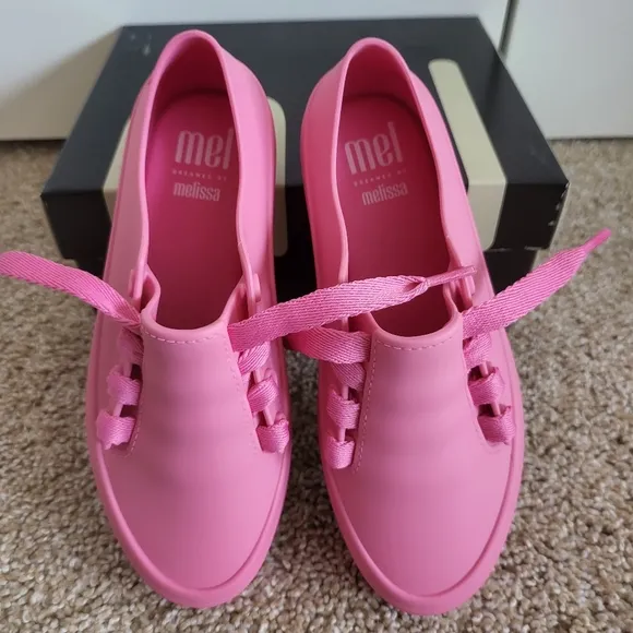 ♥️NWT♥️ MINI MELISSA GIRLS SNEAKERS