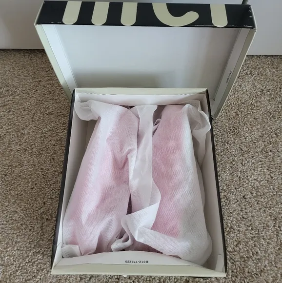 ♥️NWT♥️ MINI MELISSA GIRLS SNEAKERS