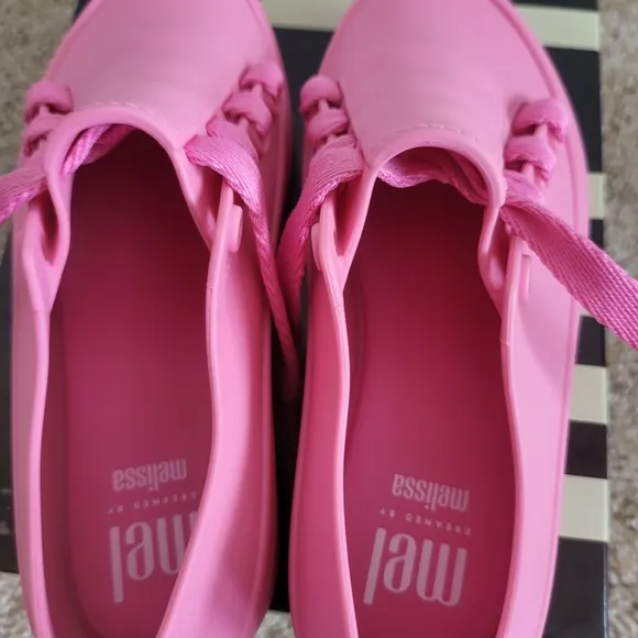 ♥️NWT♥️ MINI MELISSA GIRLS SNEAKERS