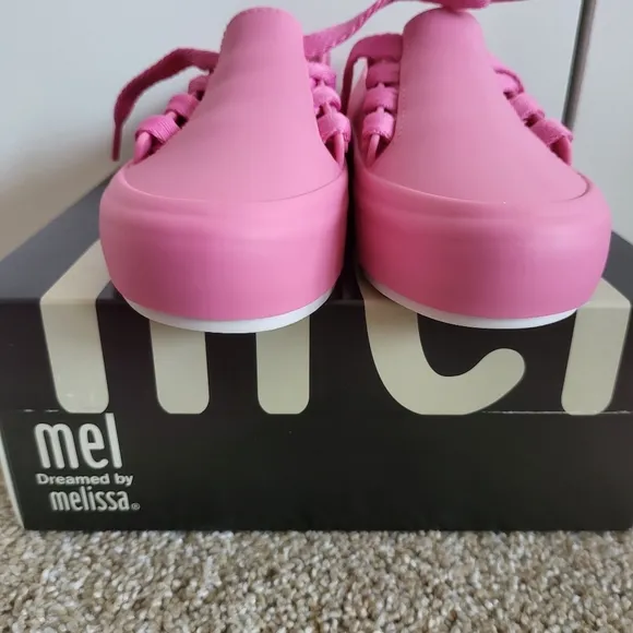 ♥️NWT♥️ MINI MELISSA GIRLS SNEAKERS