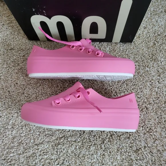 ♥️NWT♥️ MINI MELISSA GIRLS SNEAKERS