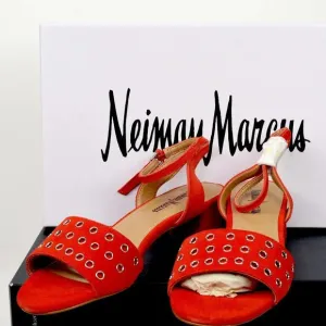 NWT NEIMAN MARCUS &quot;CLEMENTINE&quot; RED SIZE 6M