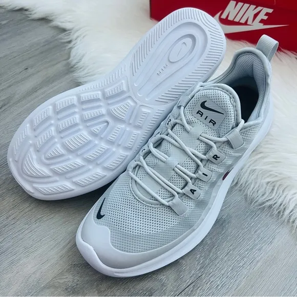 NWT Nike Air Max Axis Women’s Shoes