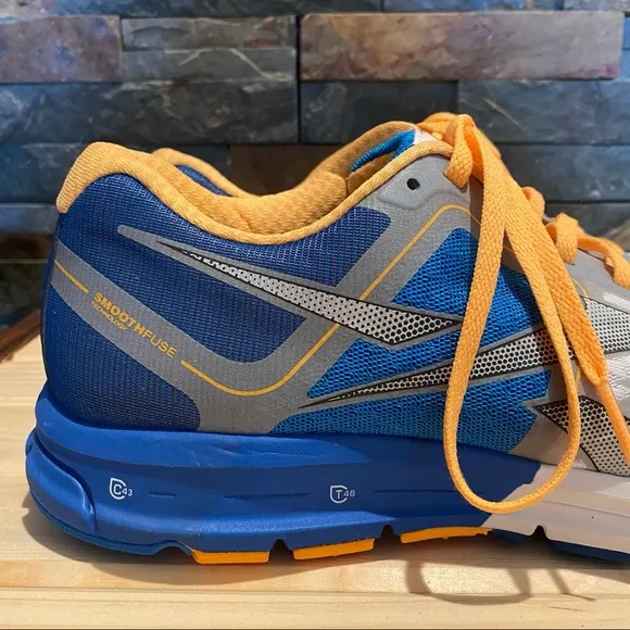 ‼️NWT- REEBOK One Cushion Smoothfuse Running Shoes