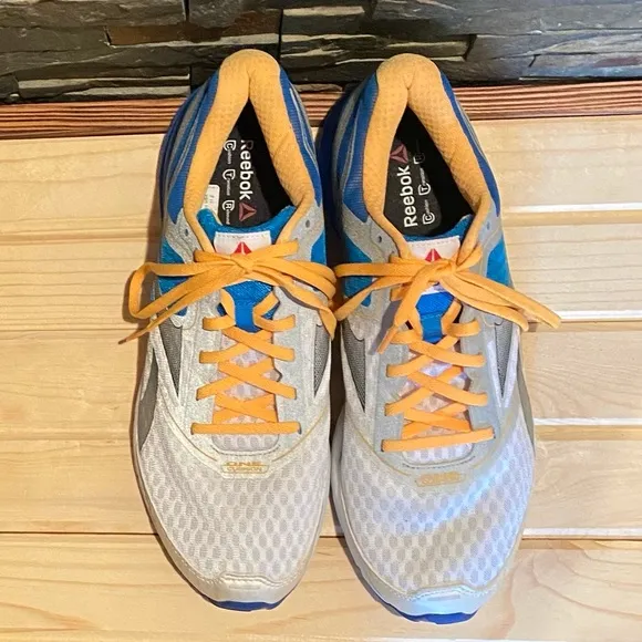 ‼️NWT- REEBOK One Cushion Smoothfuse Running Shoes