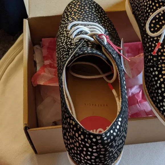 NWT Rollie Brand Women's Fashion Shoes Lightweight Derby Flat Gold Leopard 7/38