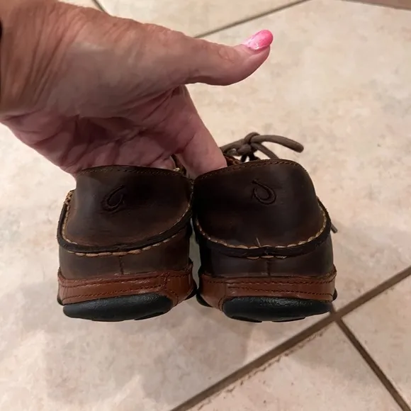 Olukai Ohana lace up nubuck leather outdoor hiking shoes size 8
