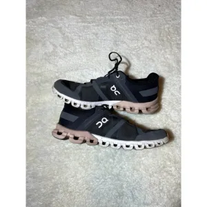 On Cloud Black &amp; Pink Used Women's Active Shoes Size 7.5