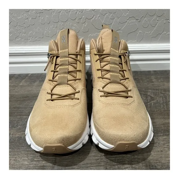 On Cloud Hi in Dune Running Shoes like new mens Size 8