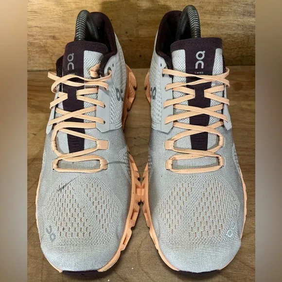 On Cloud X REFLECTIVE Womens Size 9 Running Shoes Sneakers Silver Almond