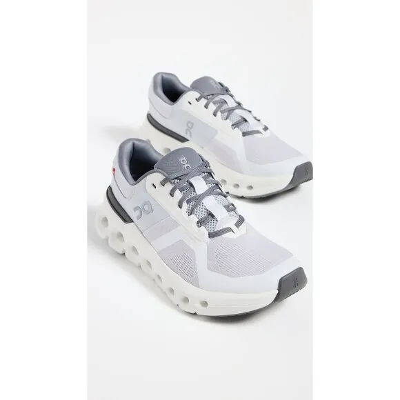 ON Cloudrunner 2 Sneaker in Frost &amp; White 9 New with box Mens Athletic Shoes