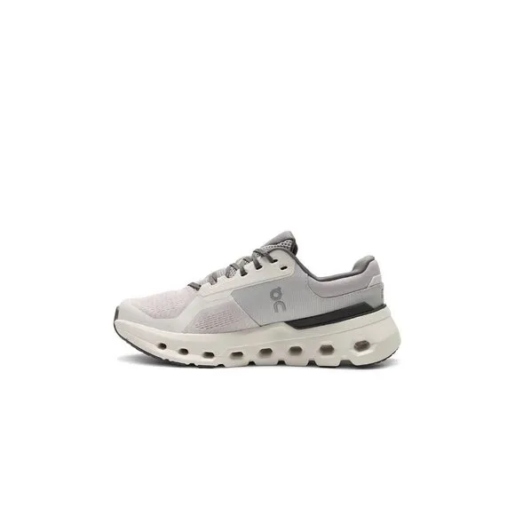 ON Cloudrunner 2 Sneaker in Frost &amp; White 9 New with box Mens Athletic Shoes