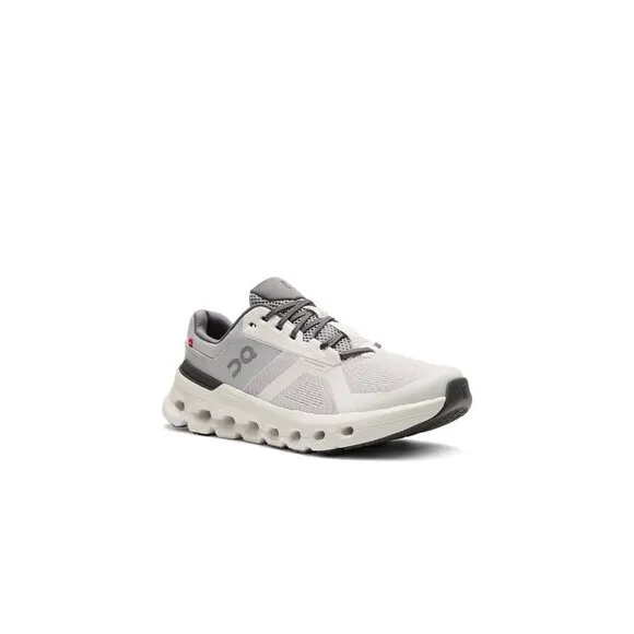 ON Cloudrunner 2 Sneaker in Frost &amp; White 9 New with box Mens Athletic Shoes