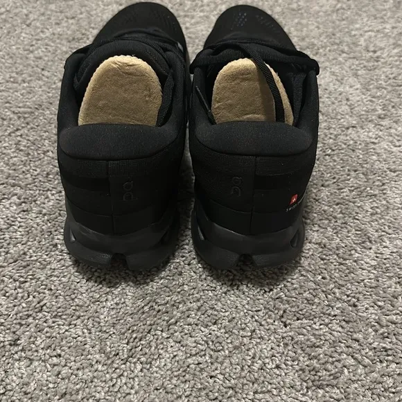 On Running Men's Cloudsurfer 2 running shoes in black/black size 9.5