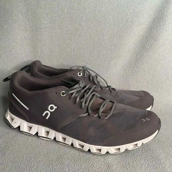On Running Womens Size 9,5 Gray Athletic and Training Shoes Running Lightweight