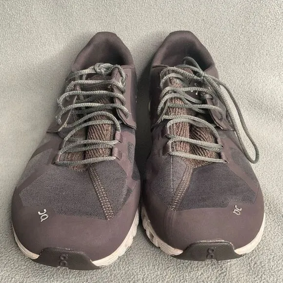 On Running Womens Size 9,5 Gray Athletic and Training Shoes Running Lightweight