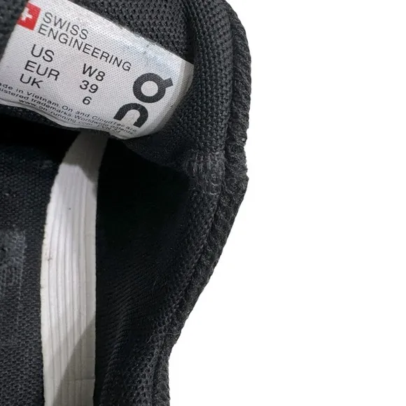 ON - Women’s Cloudswift 3 Running Shoes - Black - Sz 8