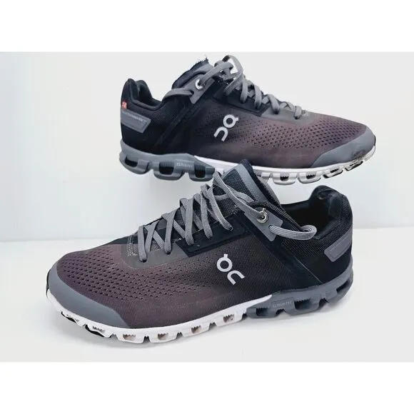 OnCloud Men's Size 10 Running Shoes