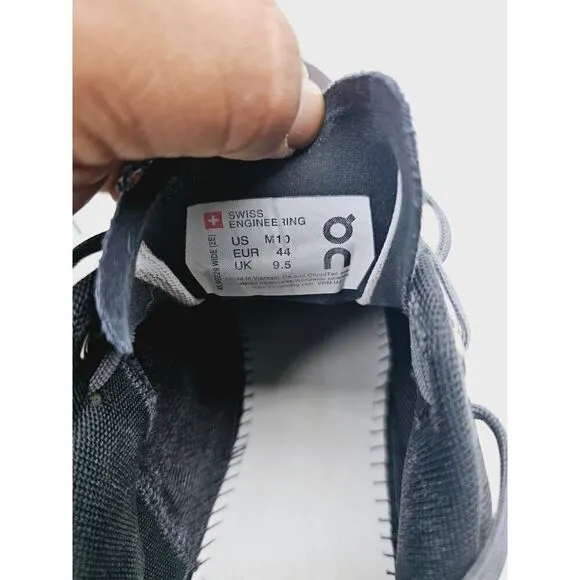 OnCloud Men's Size 10 Running Shoes
