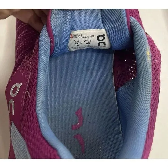 On Cloud Running Shoes Women's 11 Magenta CloudTec Athletic Sportswear Gorpcore