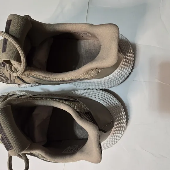 Original Adidas Tan and Brown Athletic Mens Shoes Basketball Resort Relax Fun