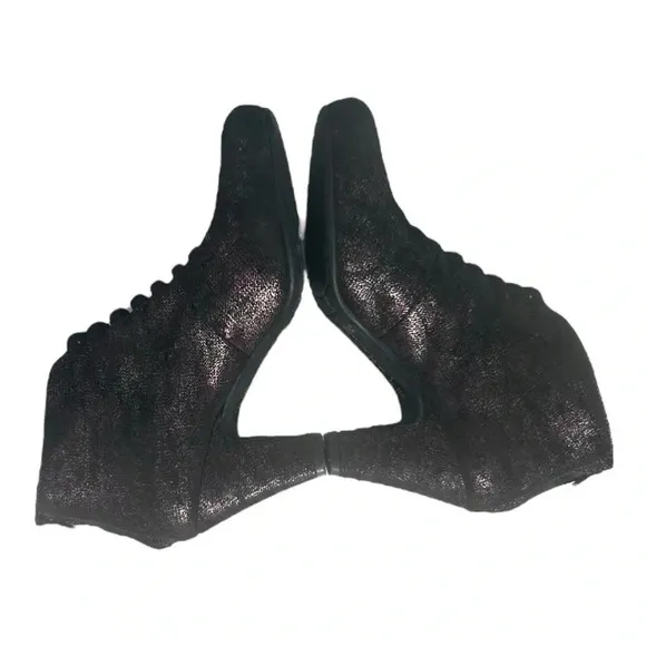 Pas De Rouge Metallic Black Iridescent Black Ankle Bootie Steampunk whimsical