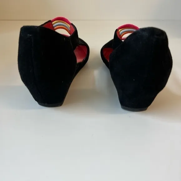 Pas De Rouge Suede Peep Toe Sandals. Excellent Condition. Size 5.5
