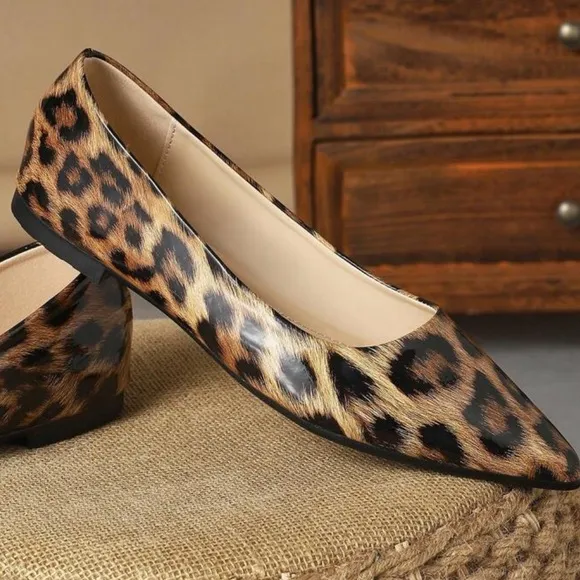 Patent Leopard Print Pointed Toe Flat  Shoe
