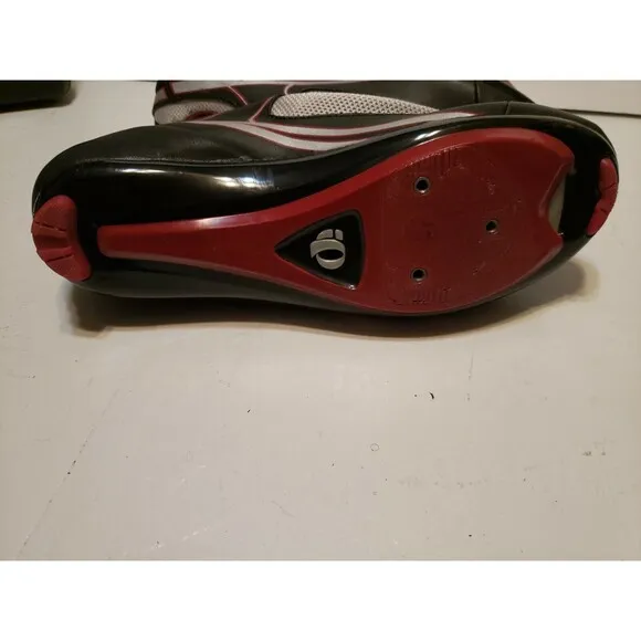 Pearl Iizumi Womens Cycling Shoes Size 41 (US 8.5 )  SPD Cleats Compatible EUC!!