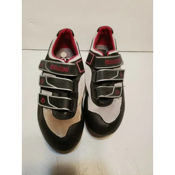 Pearl Iizumi Womens Cycling Shoes Size 41 (US 8.5 )  SPD Cleats Compatible EUC!!