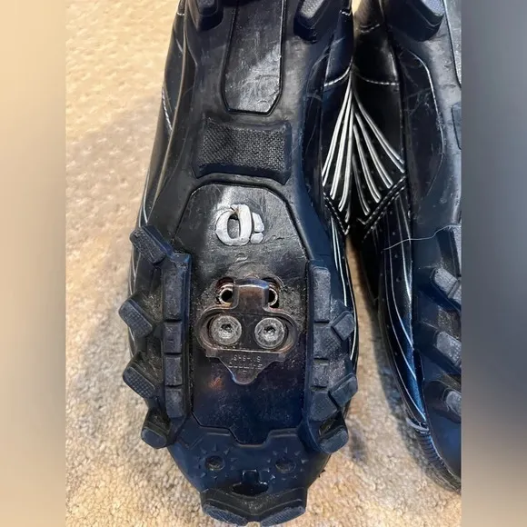 Pearl Izumi Cycling Shoes with Clips
