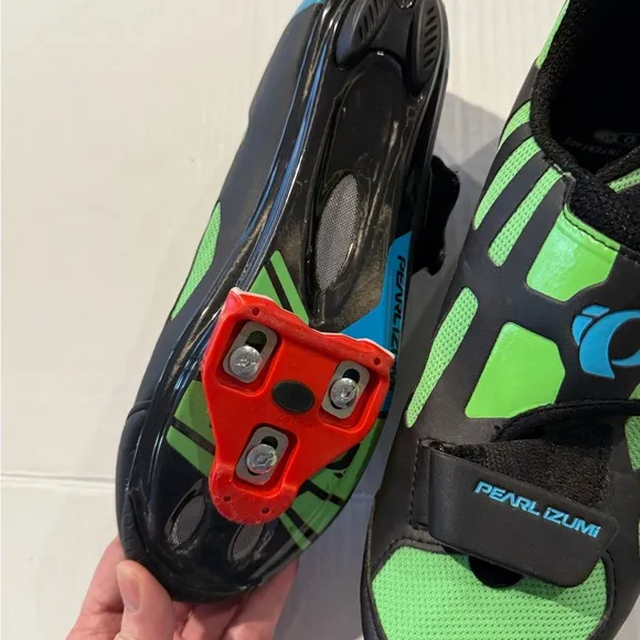 Pearl iZumi Tri Fly V Cycling Shoes Men US 8 woman’s 10 EU 41 black‎ green