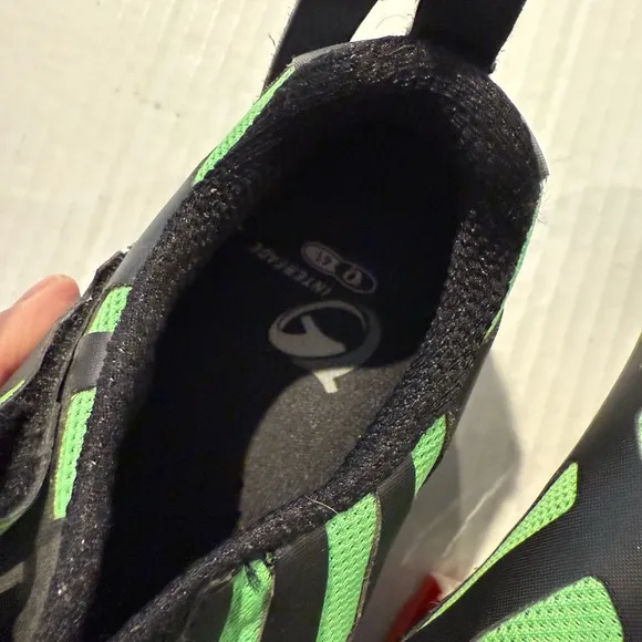 Pearl iZumi Tri Fly V Cycling Shoes Men US 8 woman’s 10 EU 41 black‎ green