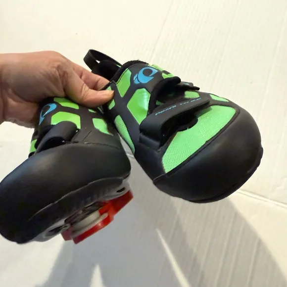 Pearl iZumi Tri Fly V Cycling Shoes Men US 8 woman’s 10 EU 41 black‎ green