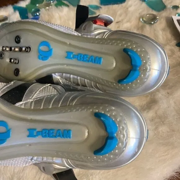 Pearl Izumi cycling shoes 6.5 (3877W)