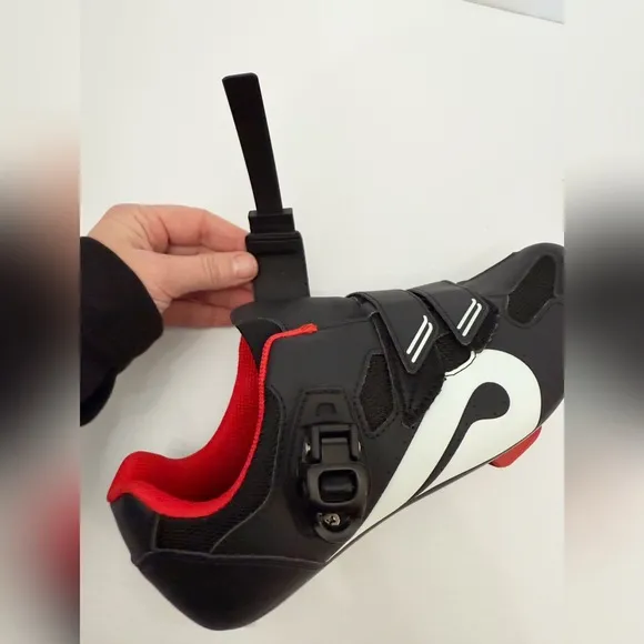 Peloton Black and Red Cycling Shoes w Clips - 42