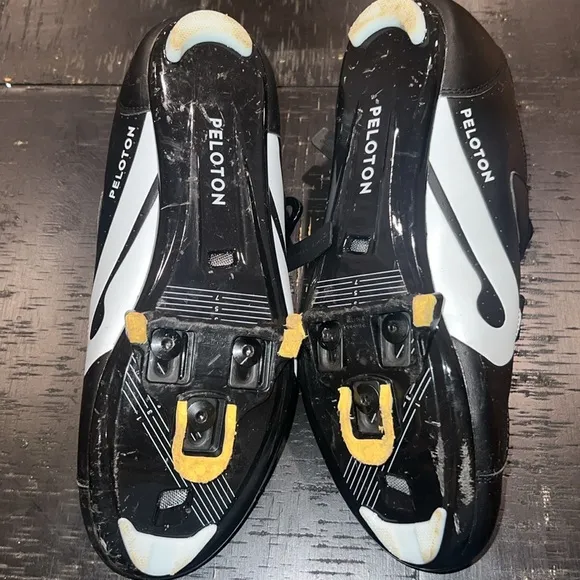 Peloton Cycling men’s Biking Black Leather Shoes Size 44/ U.S. 10