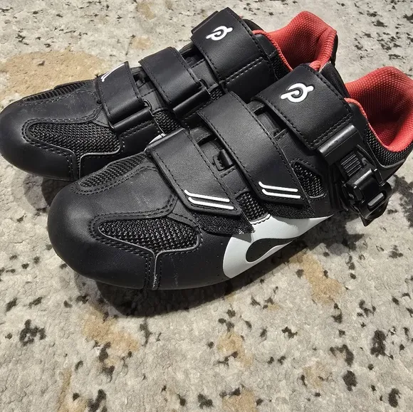Peloton Cycling Shoes Black and White