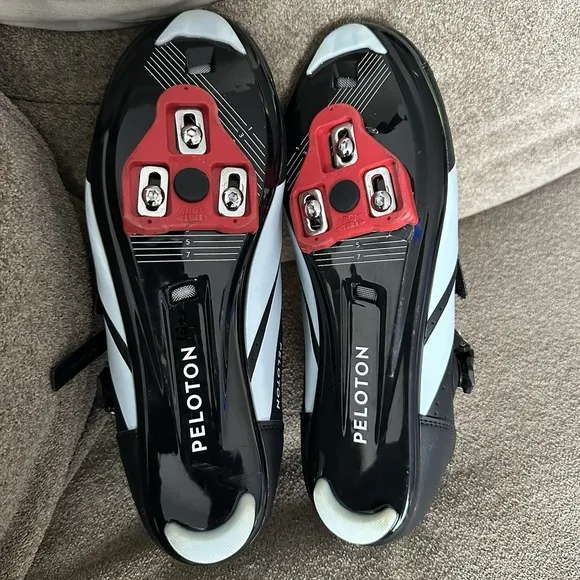 Peloton Cycling Shoes Men's 12 EU Size 46 Black W/Red F-JX-0121, PL-SH-B46