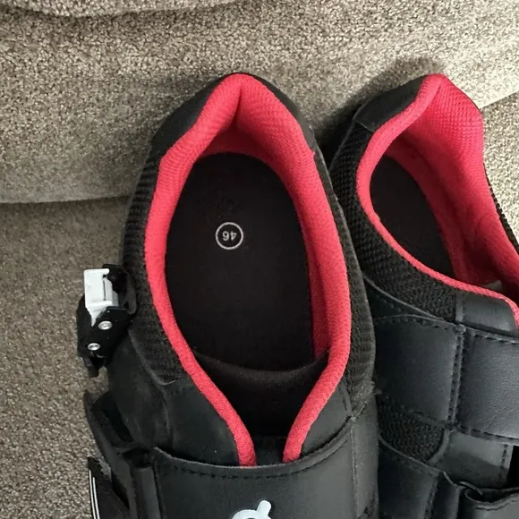 Peloton Cycling Shoes Men's 12 EU Size 46 Black W/Red F-JX-0121, PL-SH-B46