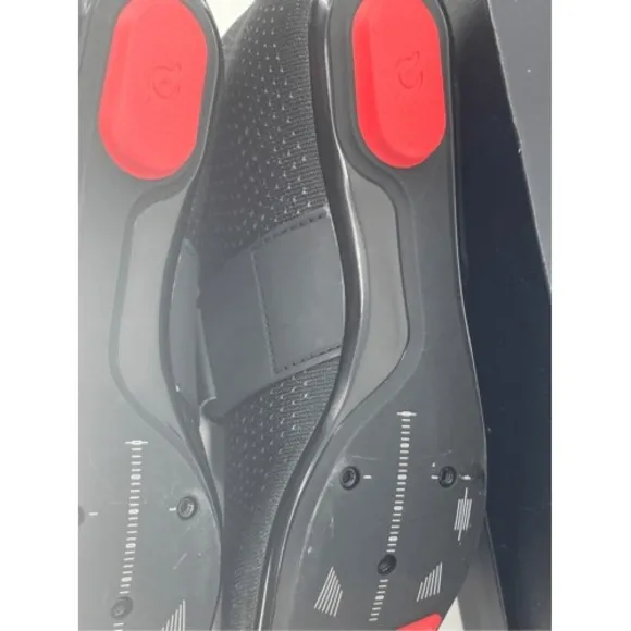 Peloton Shoes Sneakers Men's 7 Black Red No Clips Cycling  New