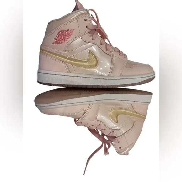 Pink Air Jordan 1 Mid SE Basketball Sneaker Shoes Women 8 EUC