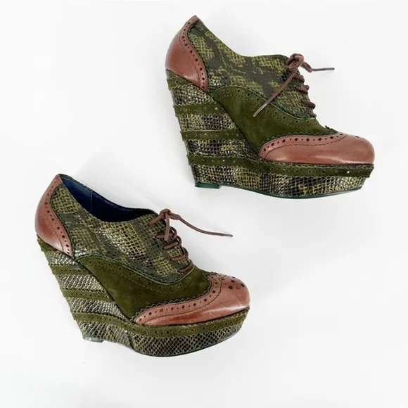 Poetic Licence &quot;Wild Safari&quot; Oxford Saddle Bootie Green &amp; Brown Wedge