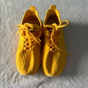 Pony Yellow Sneakers Lightweight Knit Design